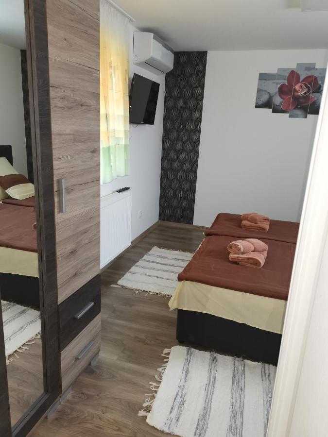 Lili Apartman Harkány Εξωτερικό φωτογραφία