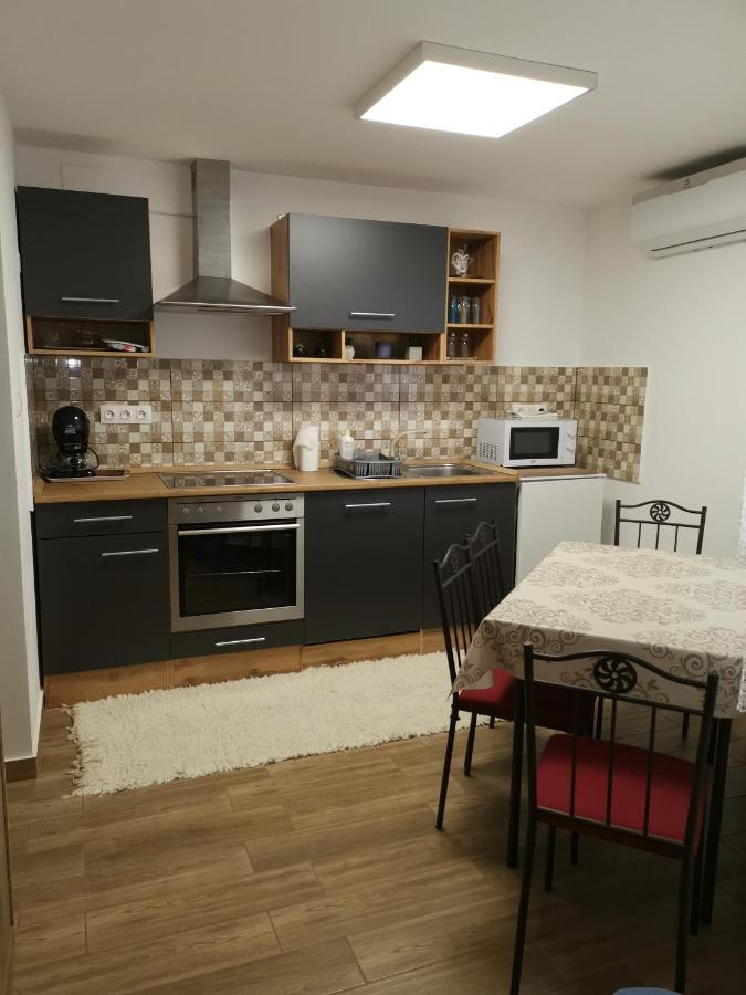 Lili Apartman Harkány Εξωτερικό φωτογραφία