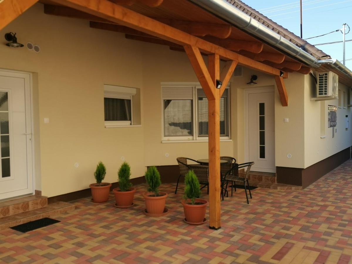 Lili Apartman Harkány Εξωτερικό φωτογραφία